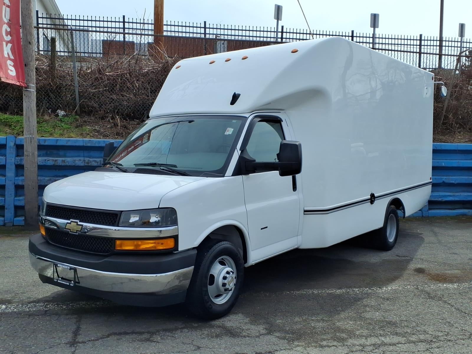 2021 Chevrolet Express Cutaway 3500 Base