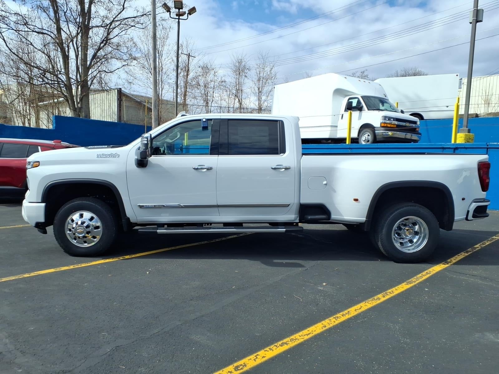 2026 Chevrolet Silverado 3500 HD High Country DRW