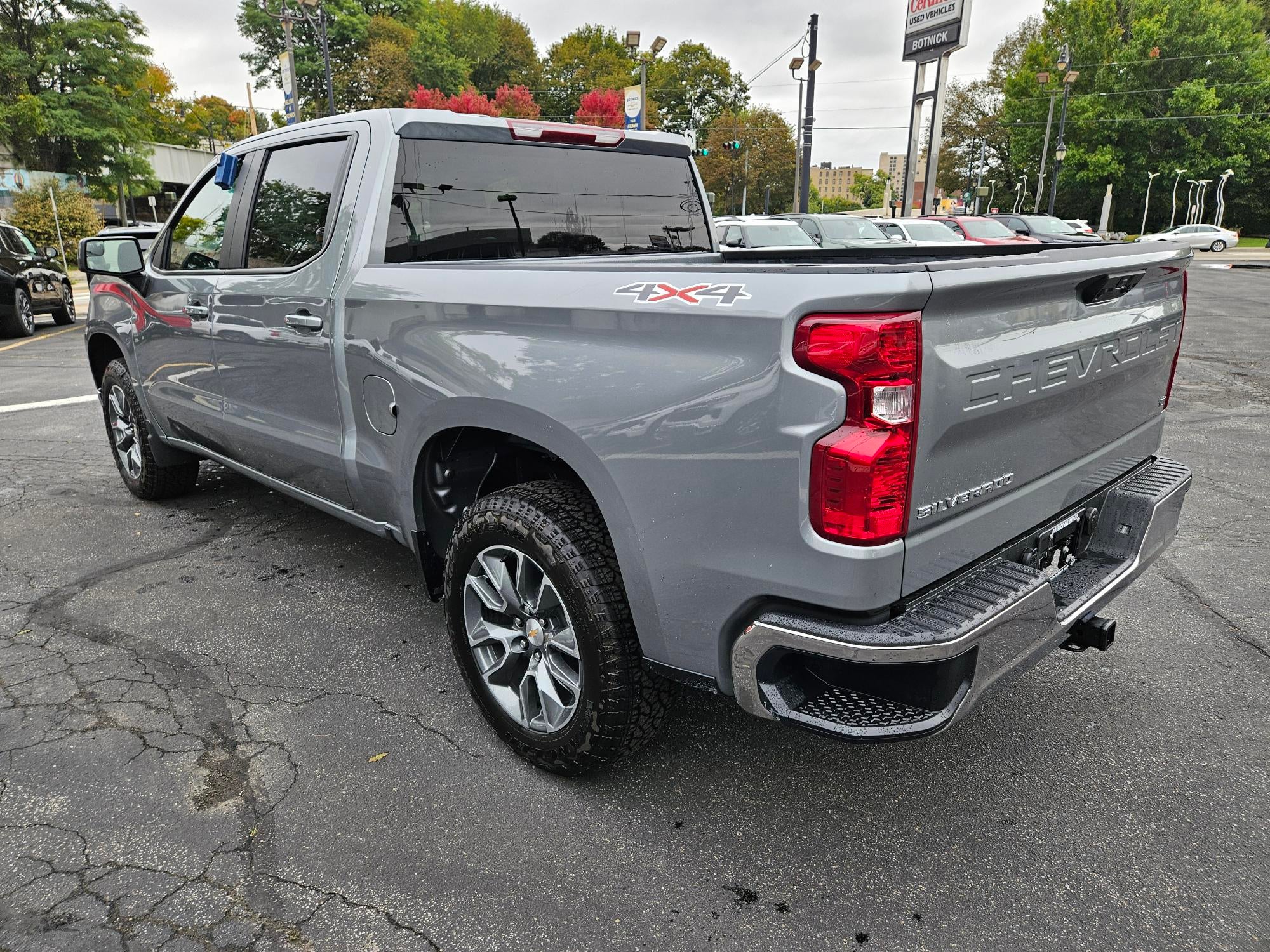 2026 Chevrolet Silverado 1500 LT (2FL)