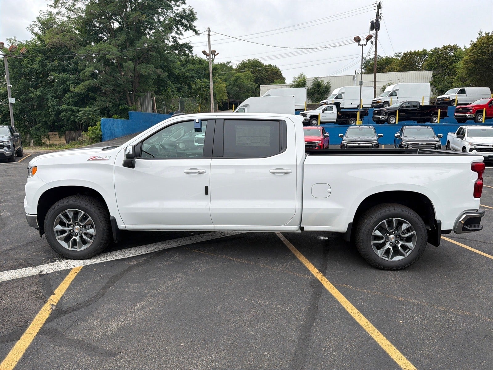 2026 Chevrolet Silverado 1500 LT - Photo 10