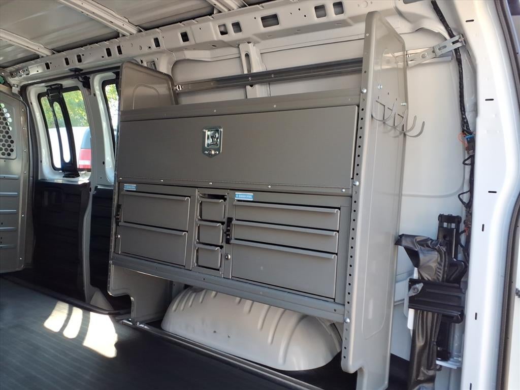 2025 Chevrolet Express Cargo 3500 WT