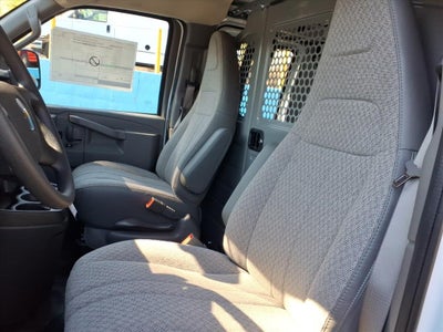 2025 Chevrolet Express Cargo 3500 WT