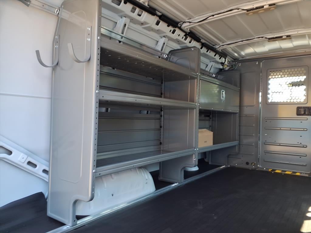 2025 Chevrolet Express Cargo 3500 WT