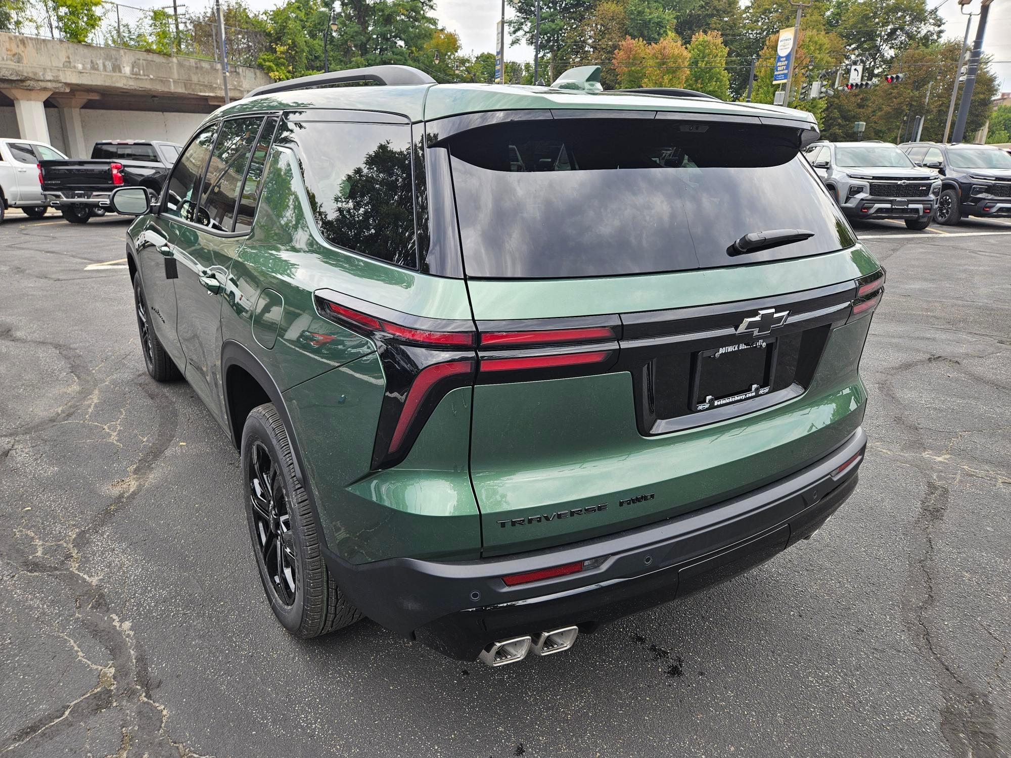 2027 Chevrolet Traverse LT