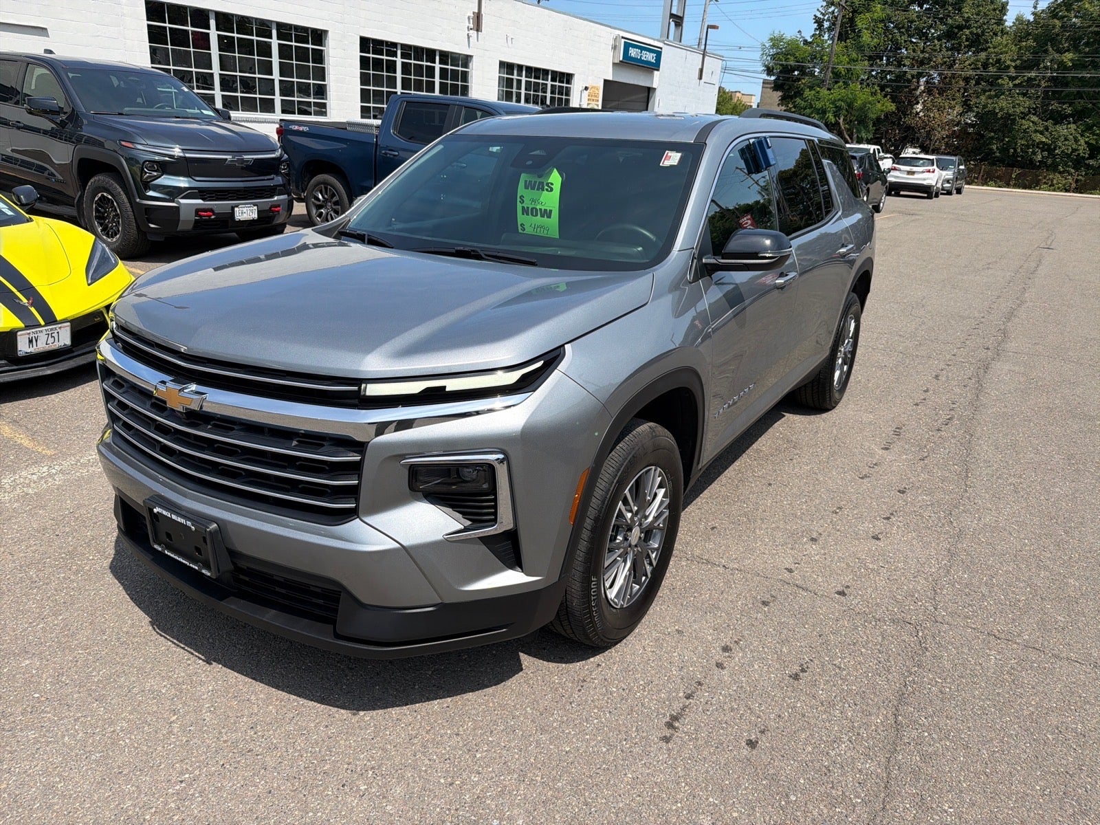 2026 Chevrolet Traverse LT