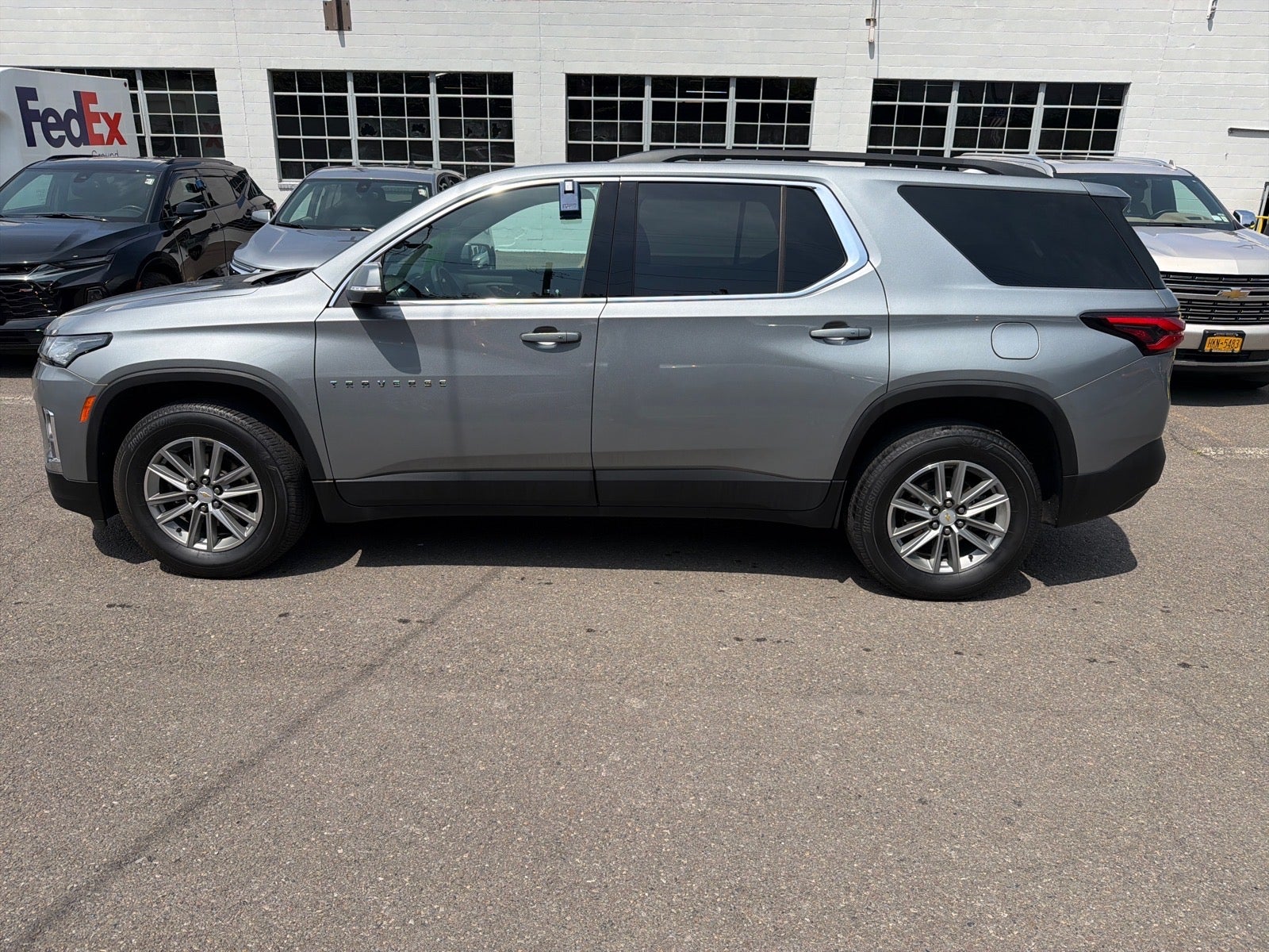 2023 Chevrolet Traverse LT Cloth