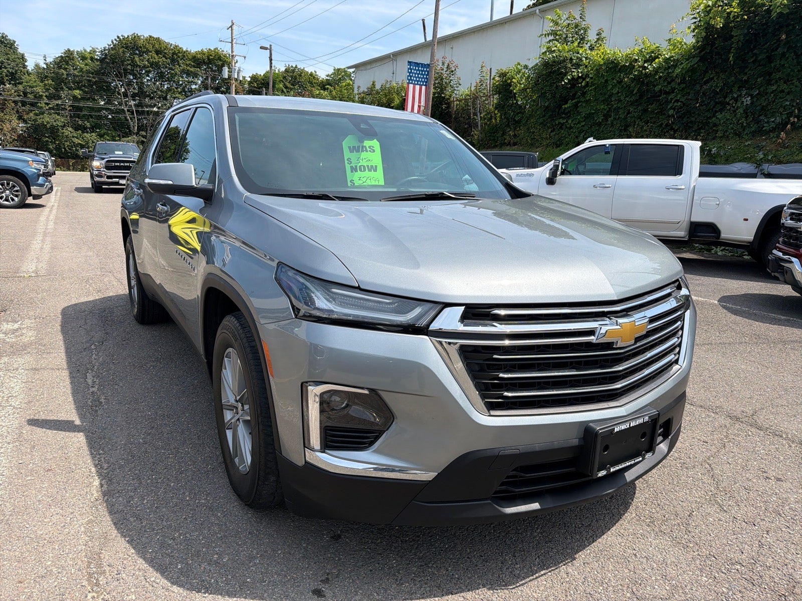 2023 Chevrolet Traverse LT Cloth