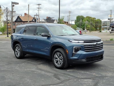 2025 Chevrolet Traverse LT