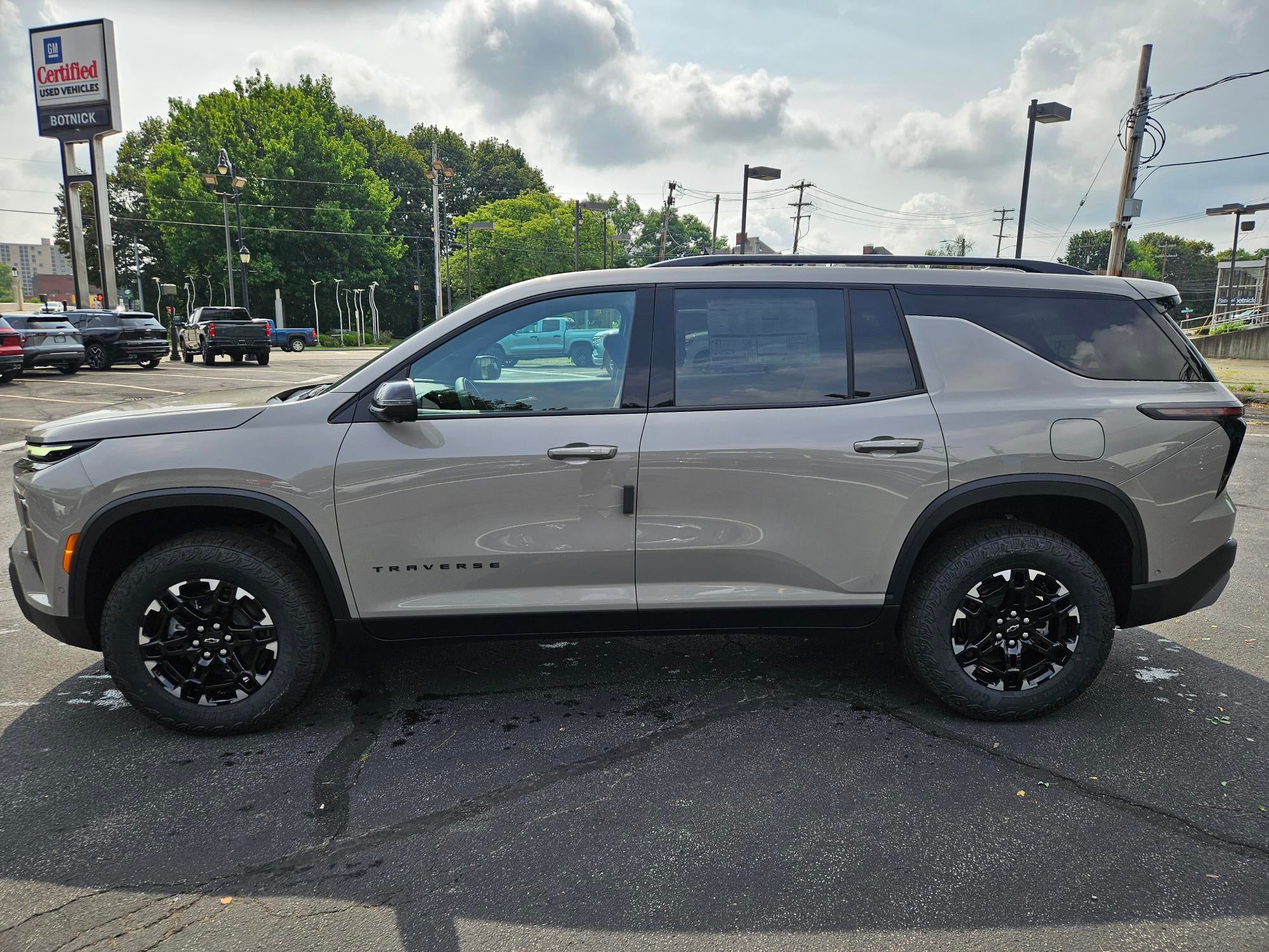 2027 Chevrolet Traverse Z71