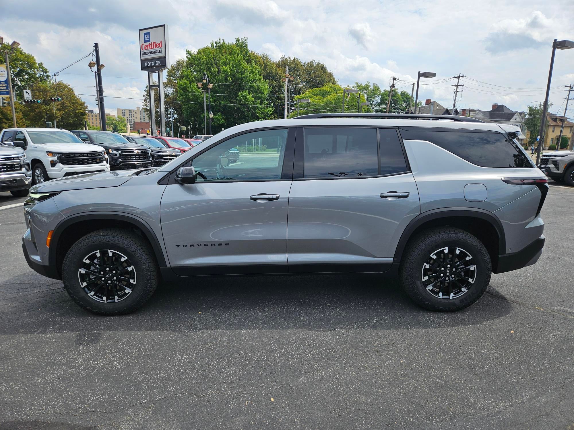 2025 Chevrolet Traverse Z71