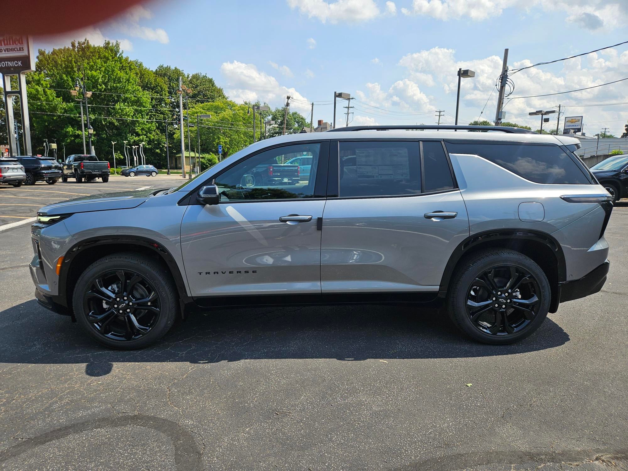 2027 Chevrolet Traverse RS
