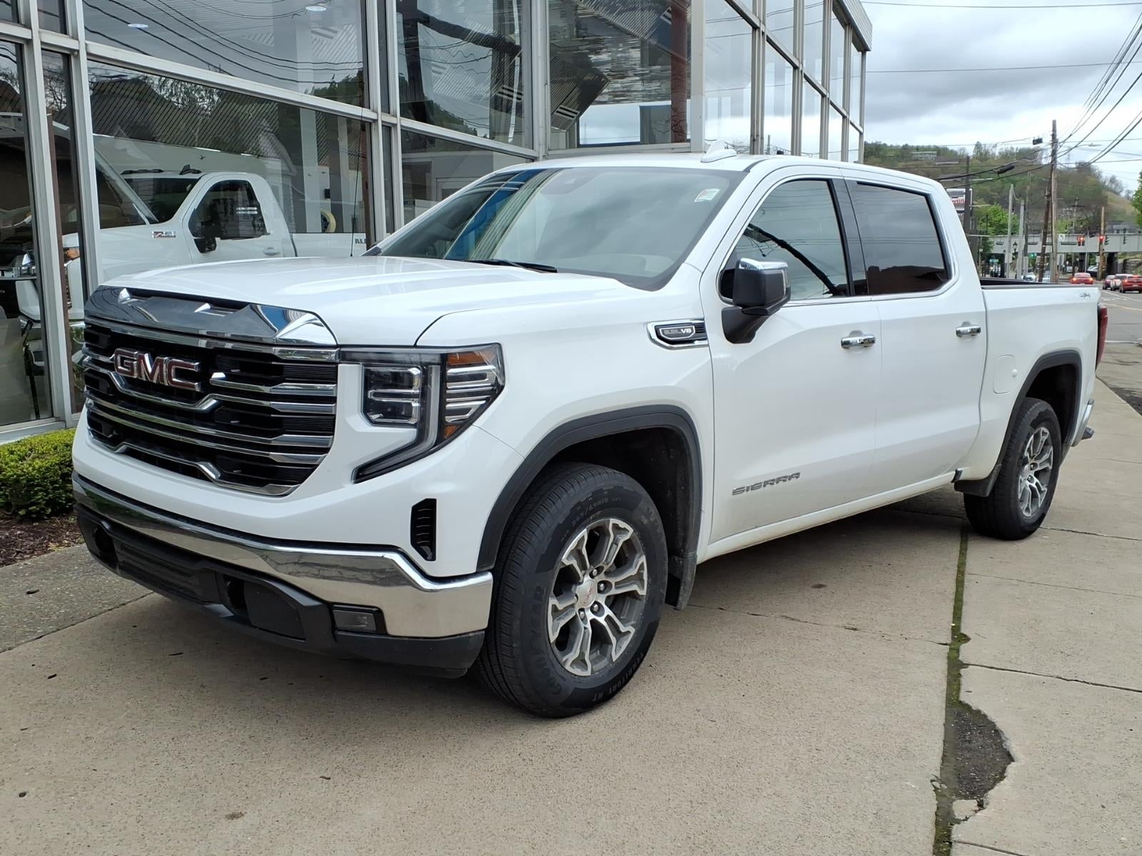 2025 GMC Sierra 1500 SLT
