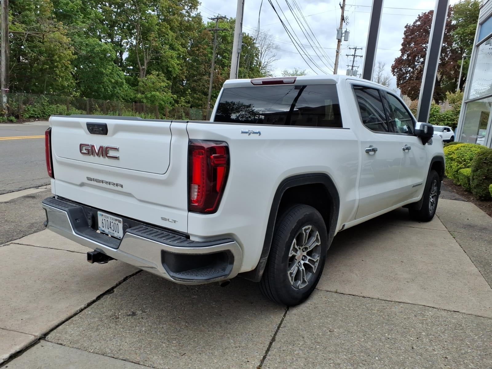 2025 GMC Sierra 1500 SLT