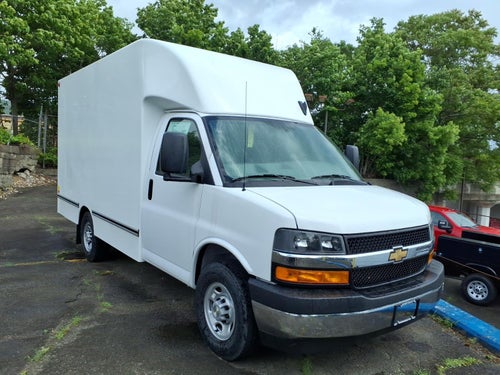2026 Chevrolet Express Cutaway 3500 1WT