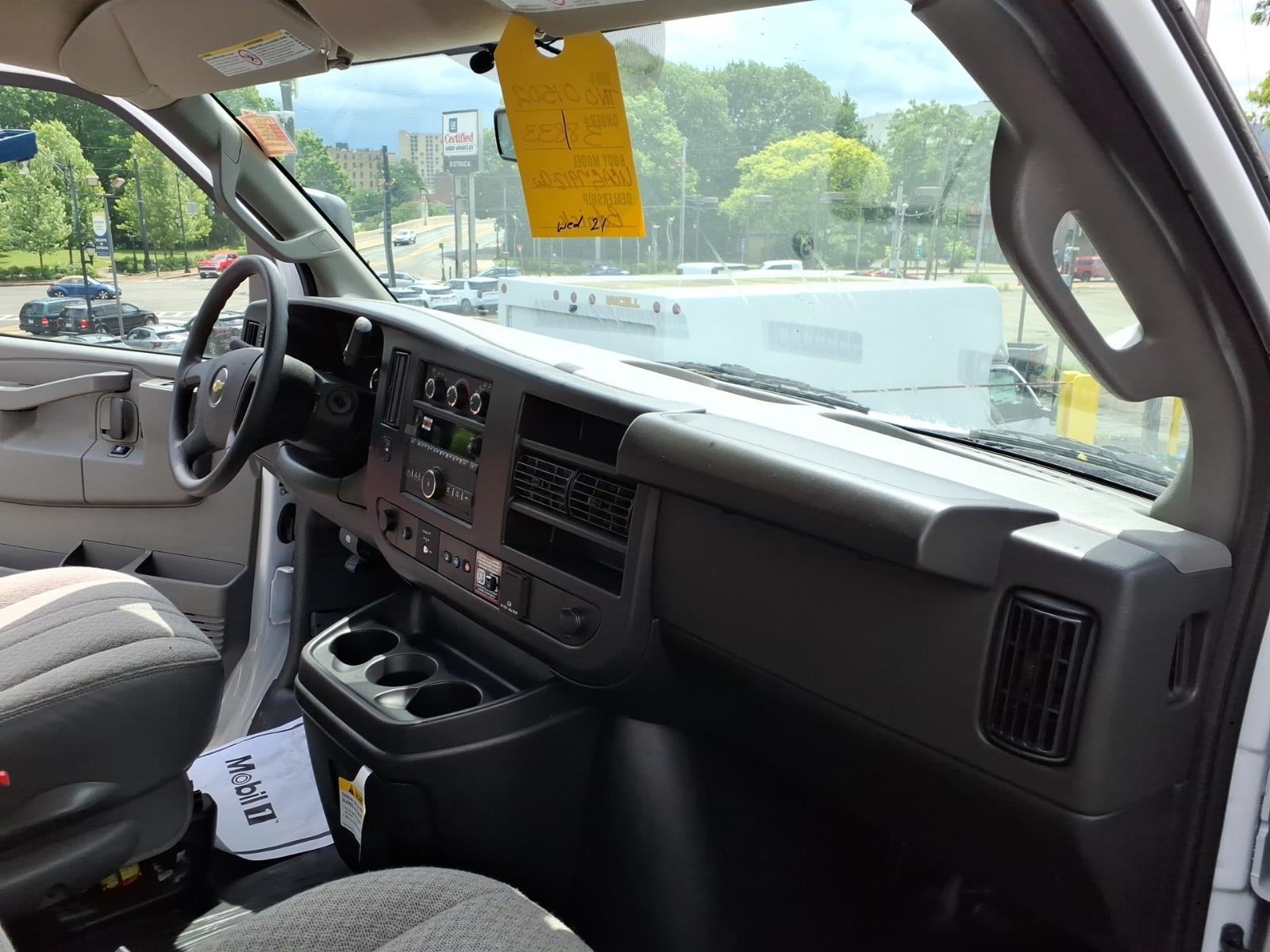 2026 Chevrolet Express Cutaway 3500 1WT