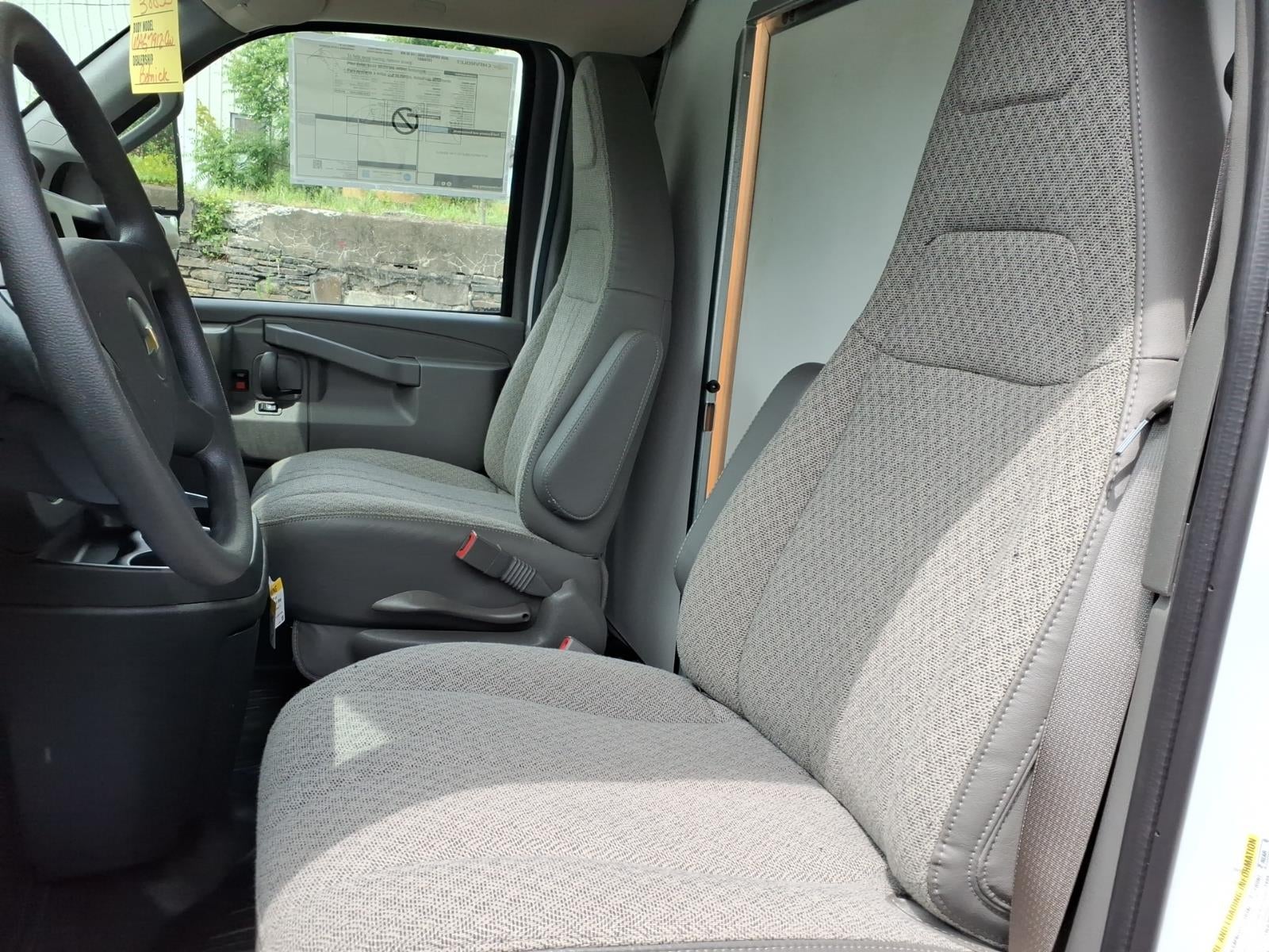 2026 Chevrolet Express Cutaway 3500 1WT