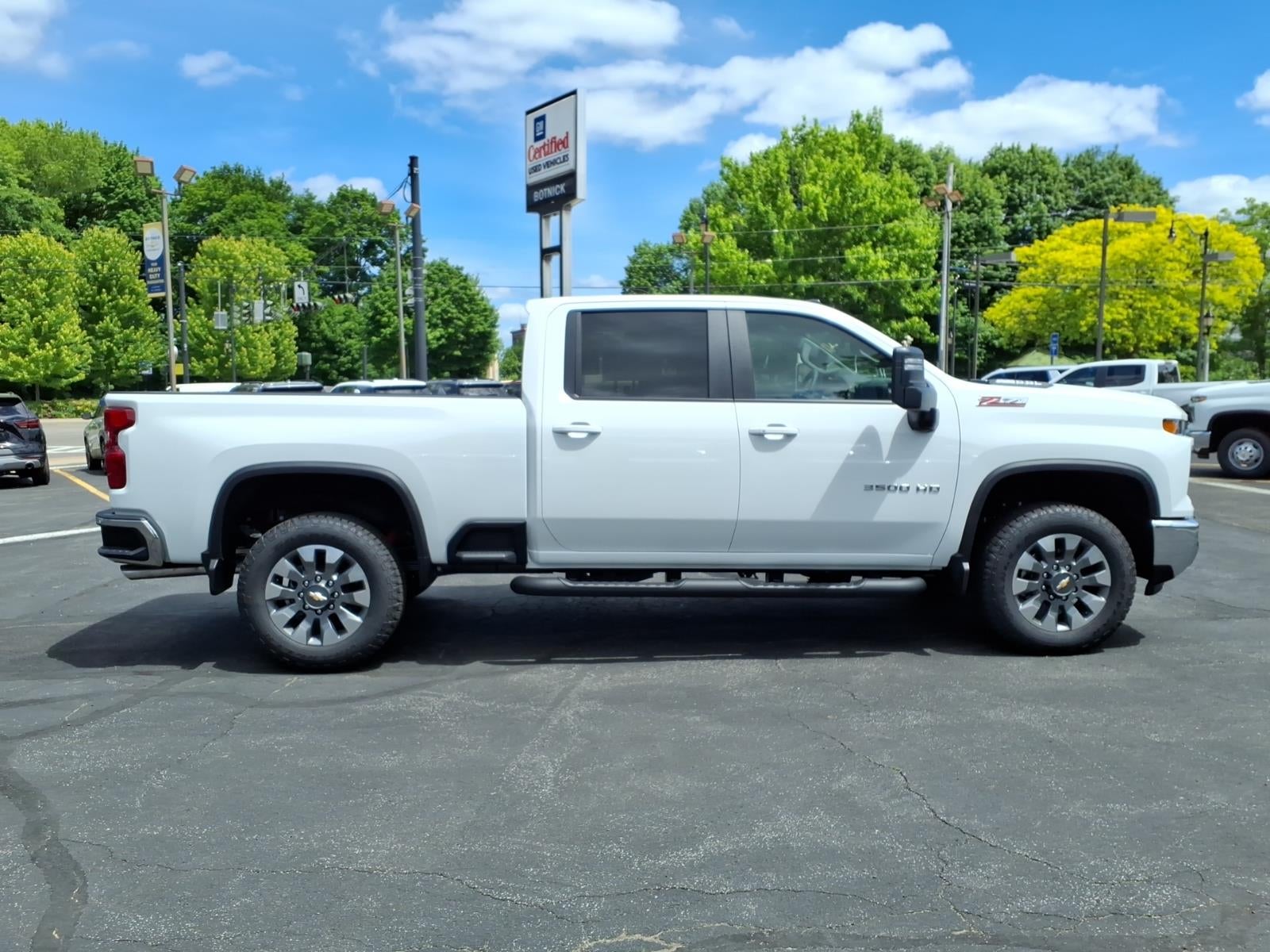 2026 Chevrolet Silverado 3500 HD LT
