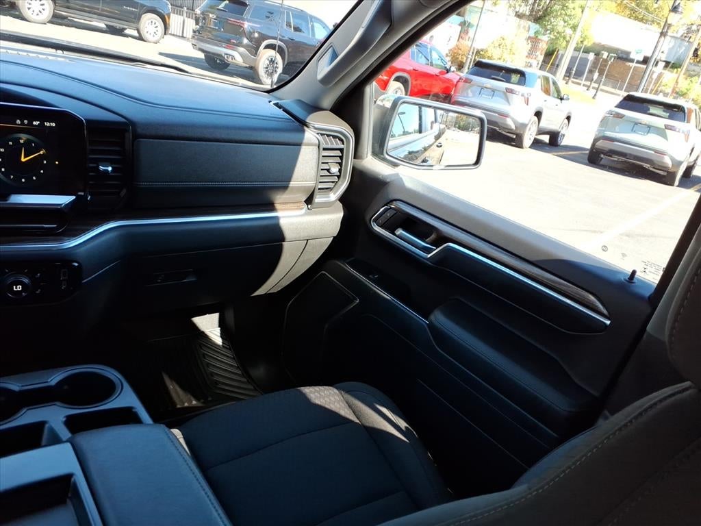 2022 Chevrolet Silverado 1500 LT (2FL)