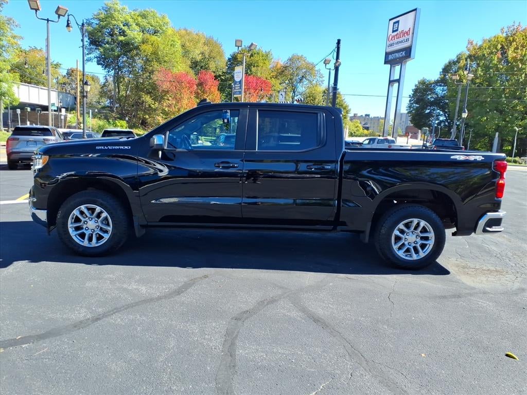 2022 Chevrolet Silverado 1500 LT (2FL)