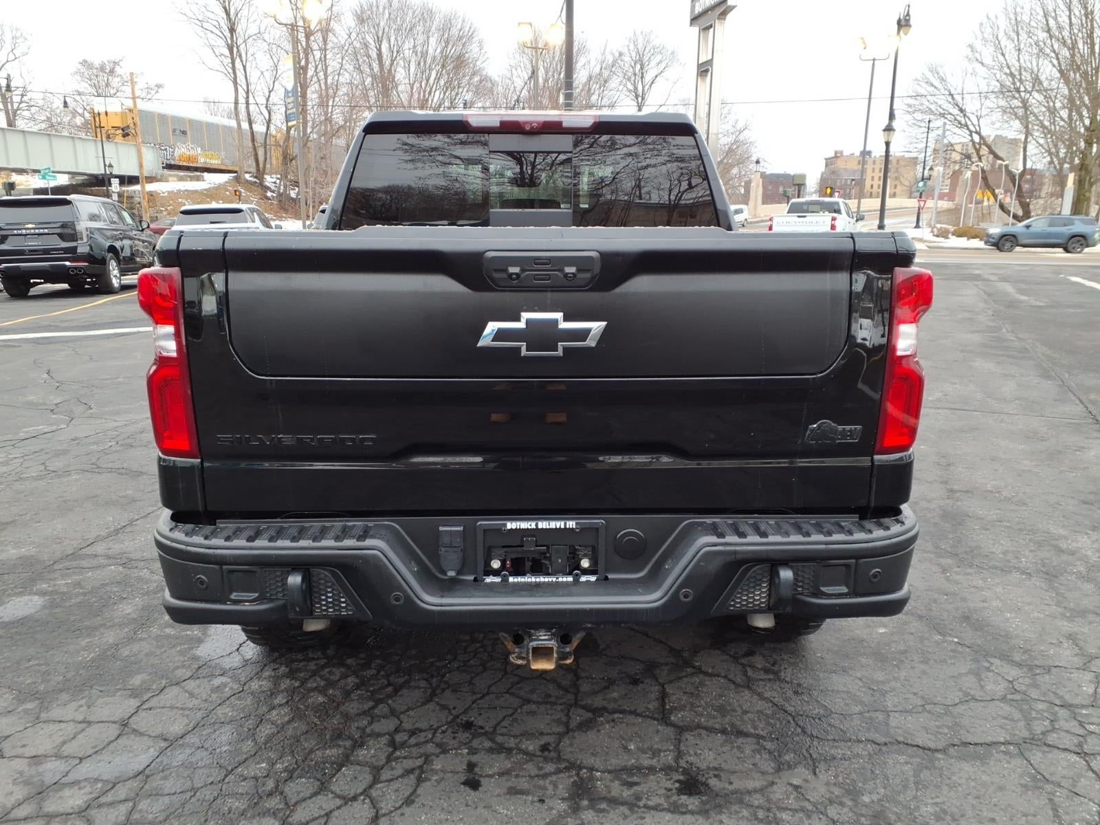 2024 Chevrolet Silverado 1500 ZR2