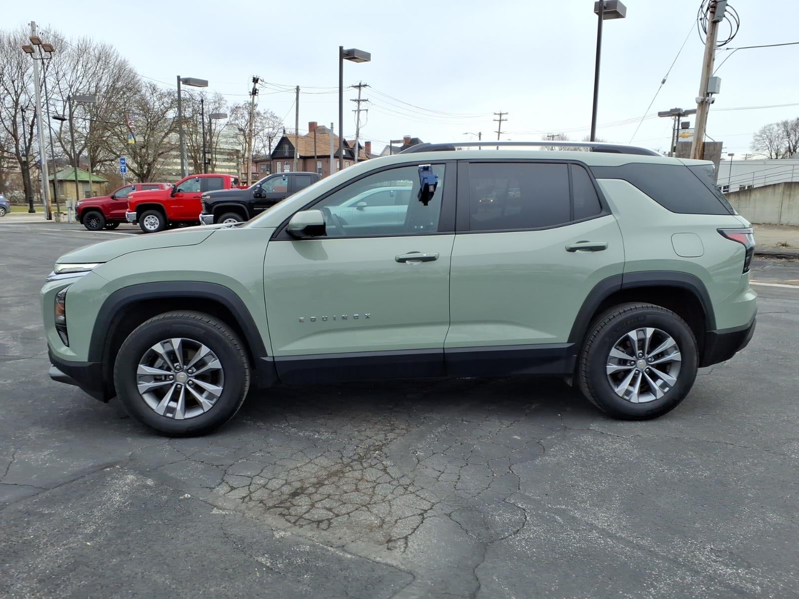 2025 Chevrolet Equinox LT